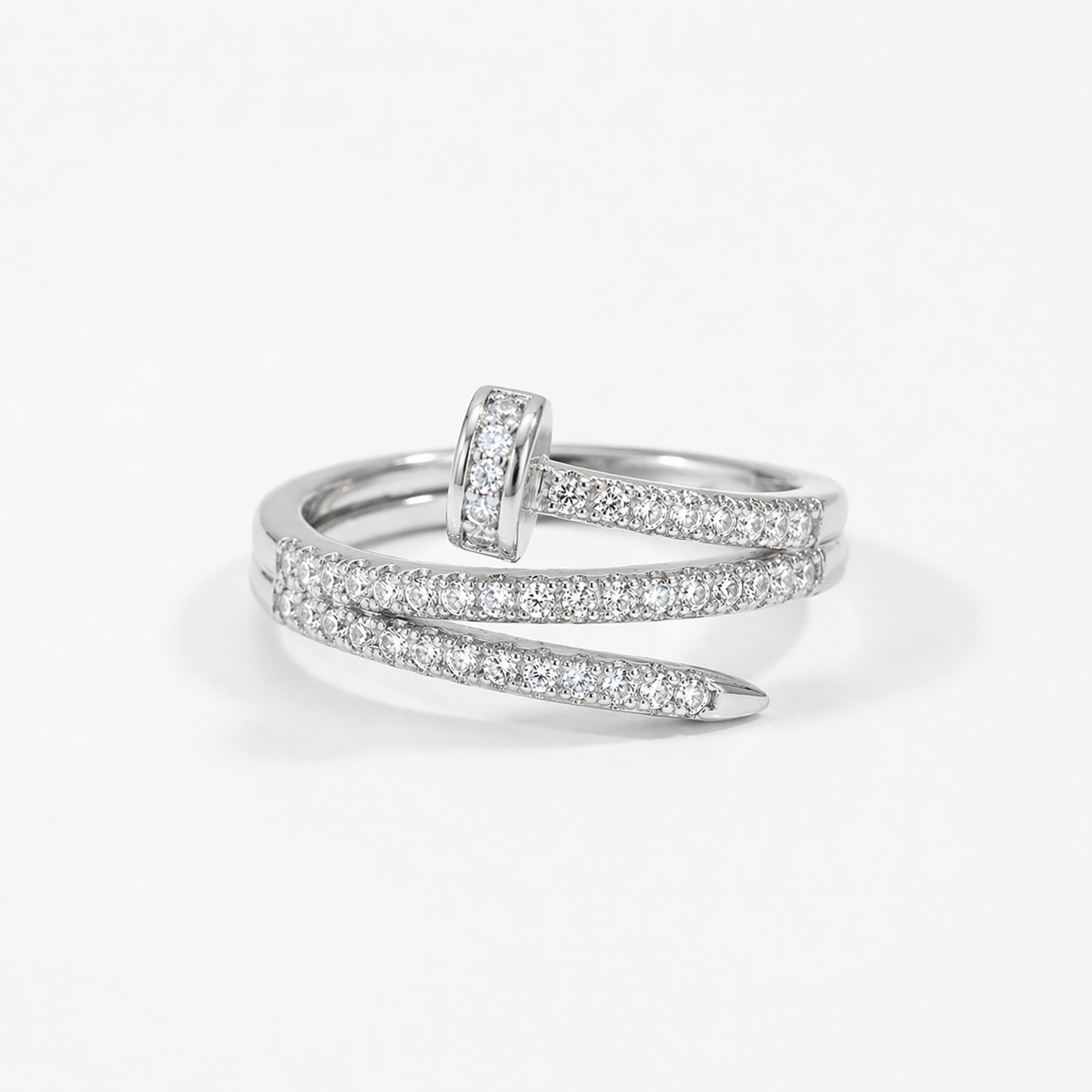 Silver-plated copper zircon ring, waterproof jewelry, elegant wrap-around style.